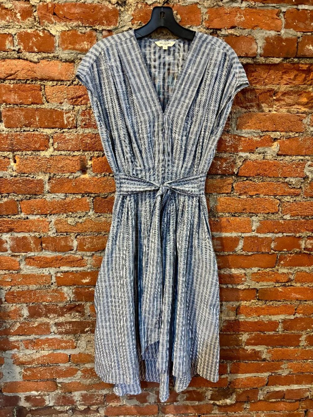 Max Studio Women's Plaid Striped Gray Lightweight Summer Dress - Small